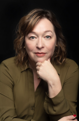 Headshot of poet Jennifer Grotz