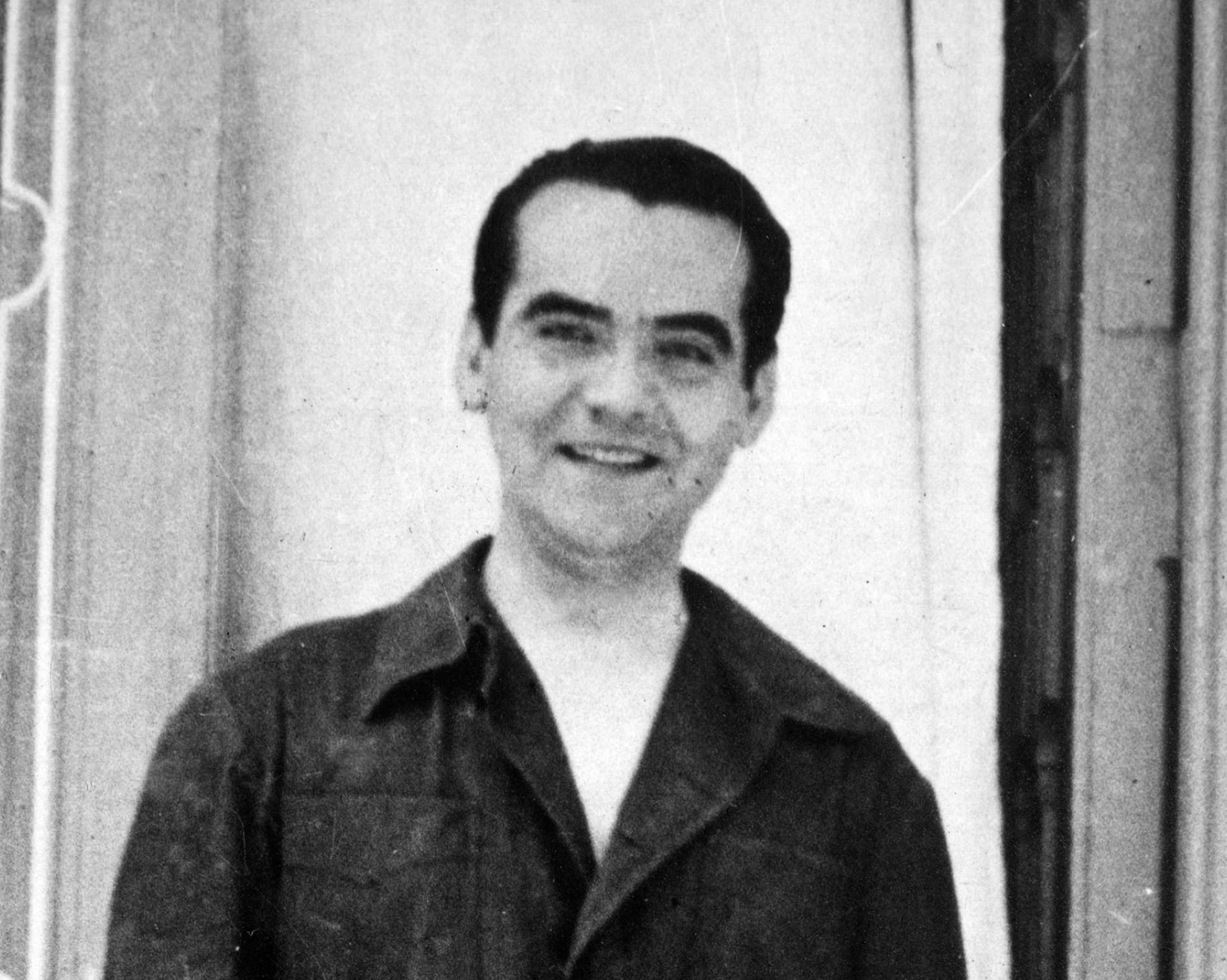 From The Guardian: – "Lorca is thought to have written the eight-line poem in 1933 while working on the collection Diván del Tamarit, a homage to the Arab poets of his native Granada."